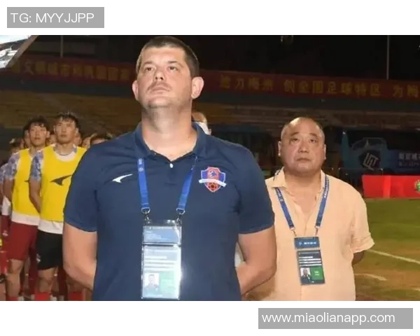 李铁足球明星背后的故事与成就解析